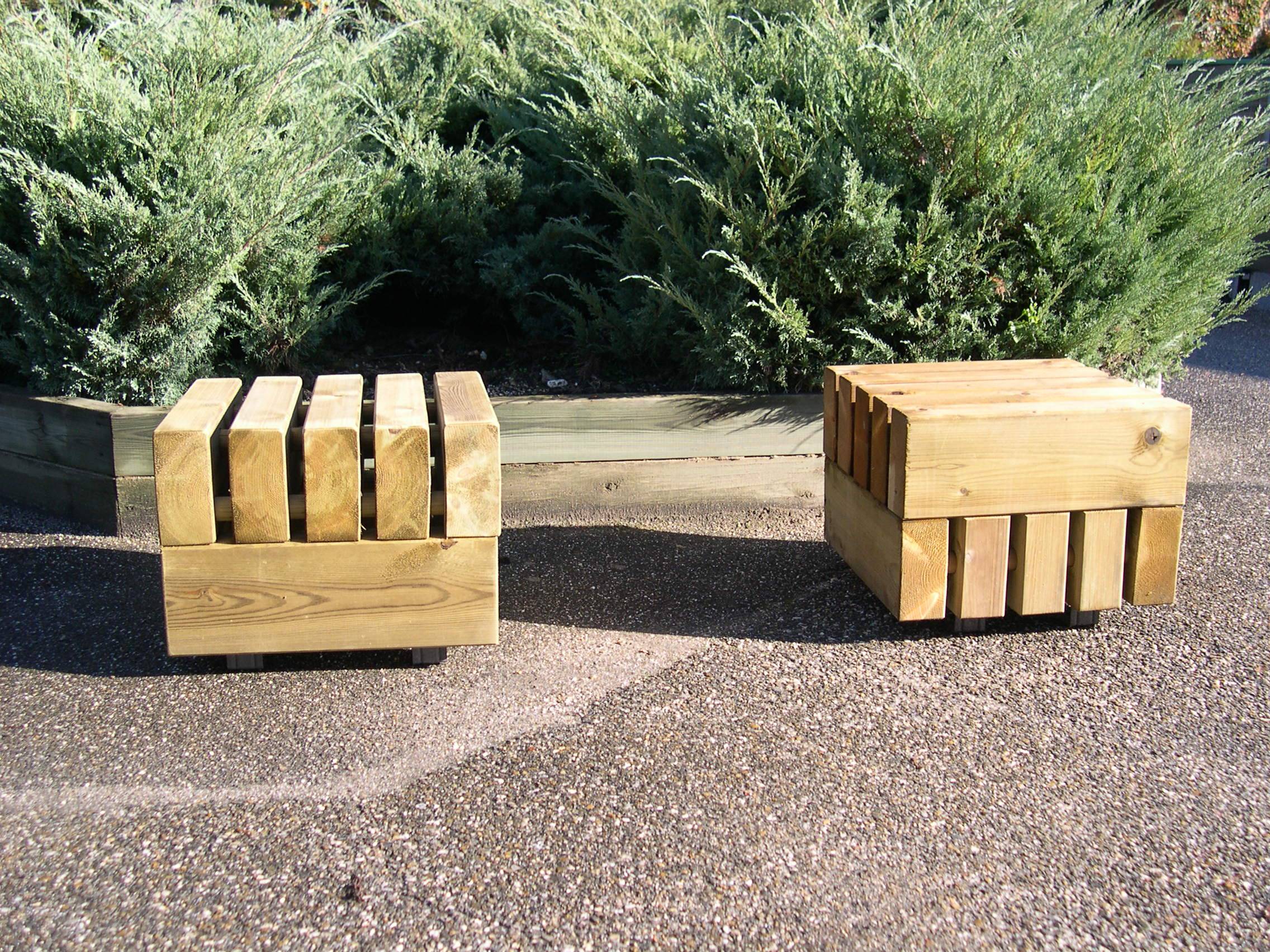 Pouf en bois