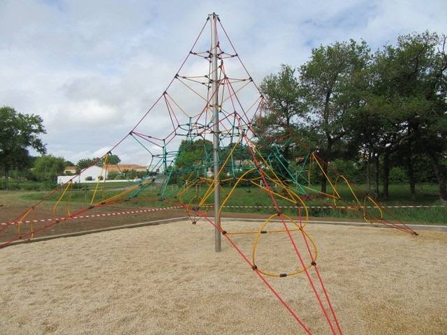 PYRAMIDE DE CORDES